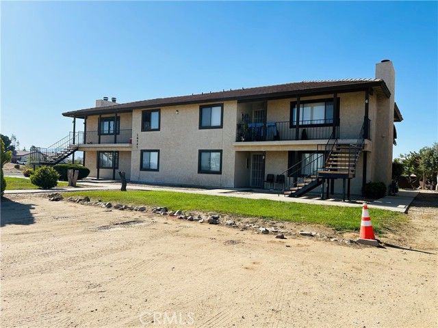 16585 Green Tree Boulevard, Victorville, CA 92395