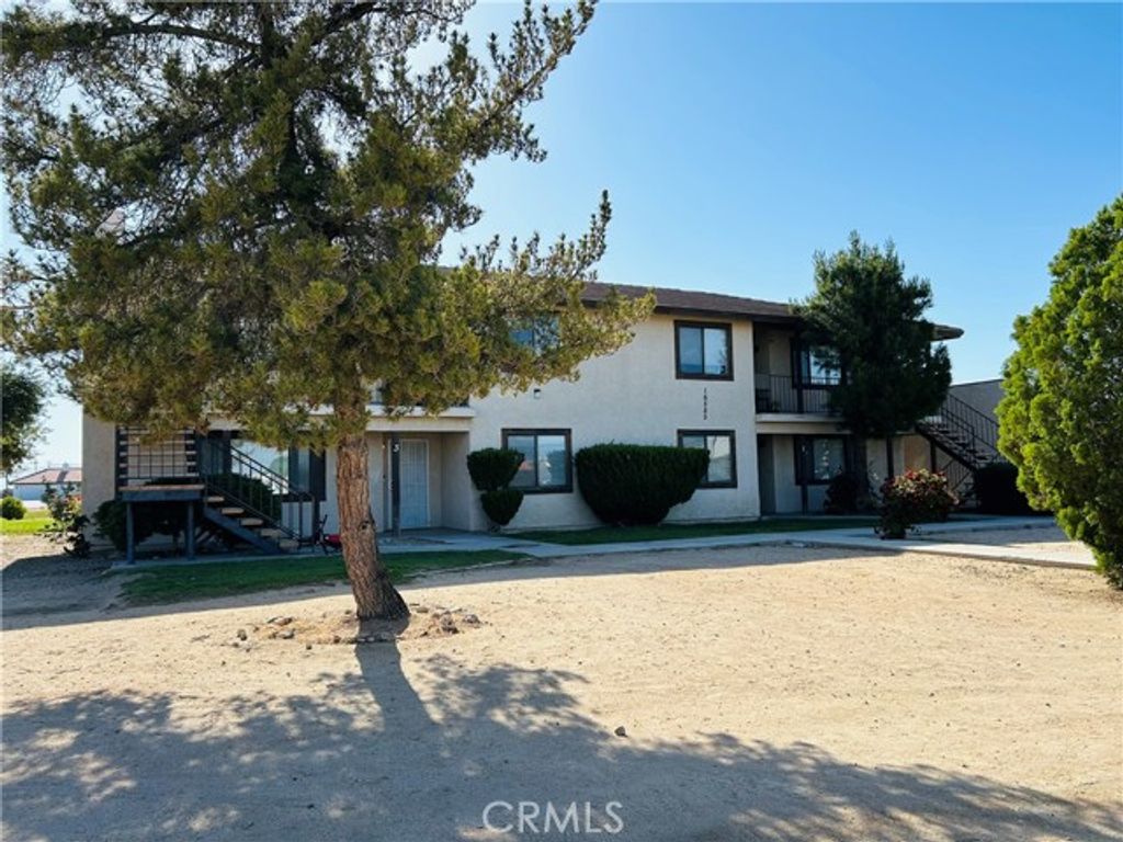 16585 Green Tree Boulevard, Victorville, CA 92395