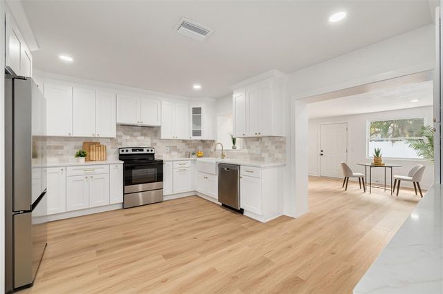 880 BAY VISTA BOULEVARD S, St Petersburg, FL 33705