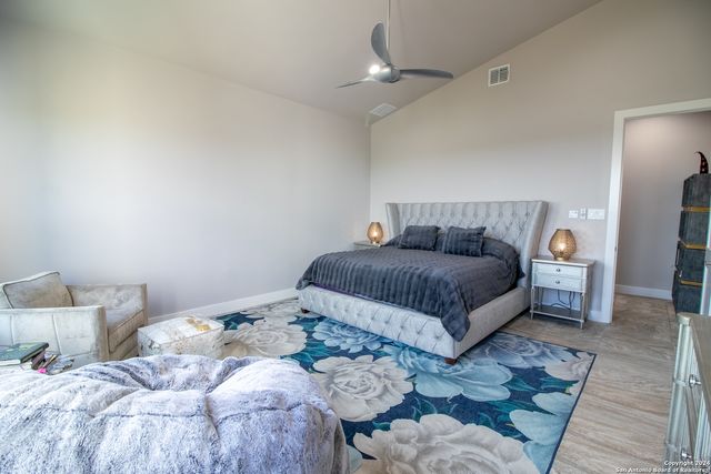 1273 County Road 2801 E, Mico, TX 78056