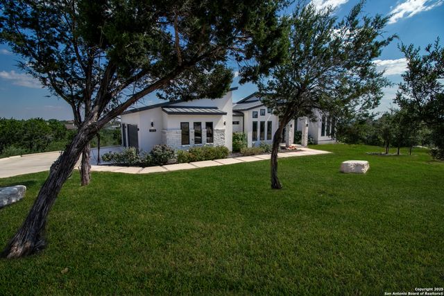 1273 County Road 2801 E, Mico, TX 78056