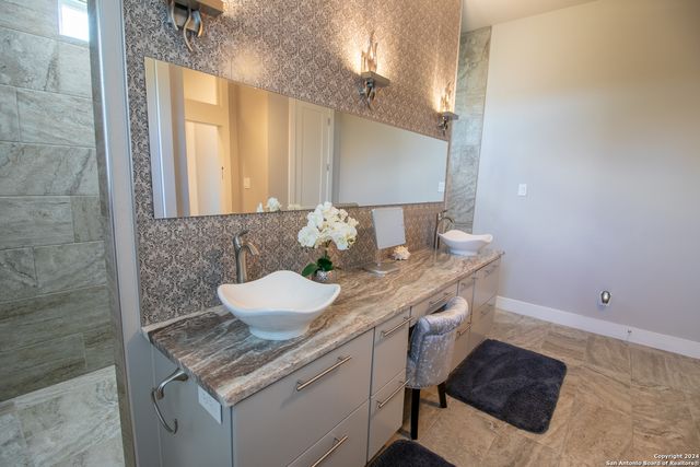 1273 County Road 2801 E, Mico, TX 78056