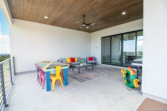 1273 County Road 2801 E, Mico, TX 78056