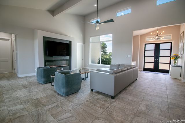 1273 County Road 2801 E, Mico, TX 78056