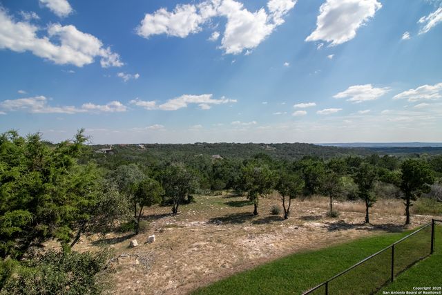 1273 County Road 2801 E, Mico, TX 78056