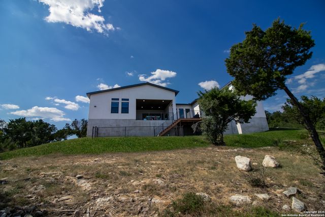 1273 County Road 2801 E, Mico, TX 78056