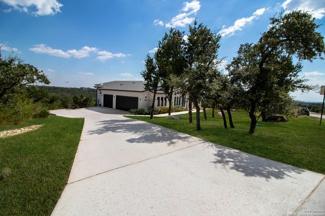 1273 County Road 2801 E, Mico, TX 78056