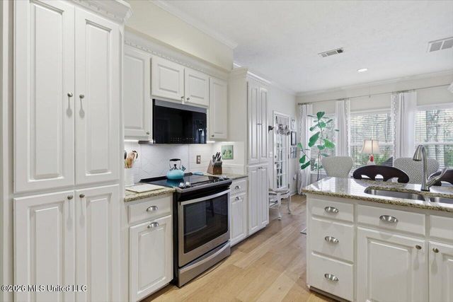 300 Cypress Creek Road, Brandon, MS 39047