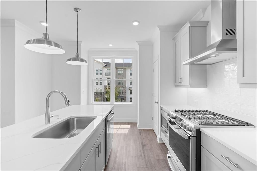 4211 Millcroft Place 215, Buford, GA 30518