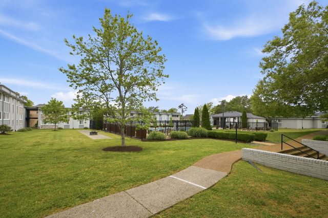 1900 Richard Jones Rd Apt B211, Nashville, TN 37215