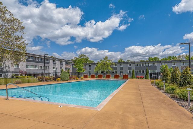1900 Richard Jones Rd Apt B211, Nashville, TN 37215