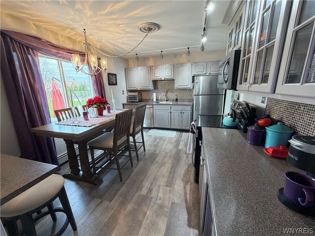 1662 Broadway, Grand Island, NY 14072