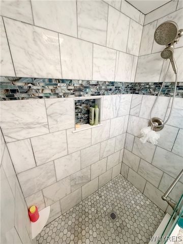 1662 Broadway, Grand Island, NY 14072