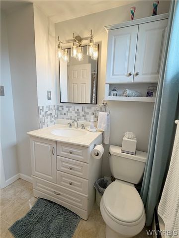 1662 Broadway, Grand Island, NY 14072