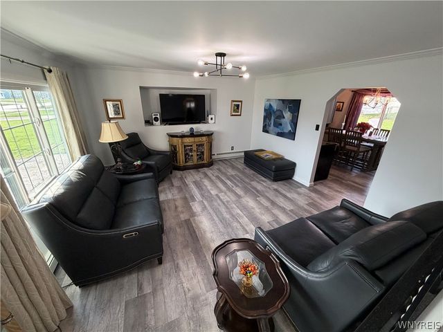 1662 Broadway, Grand Island, NY 14072