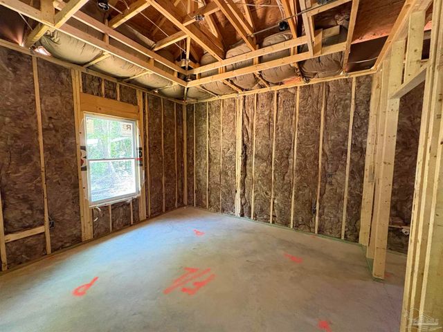 3032 N 11th Ave, Milton, FL 32583