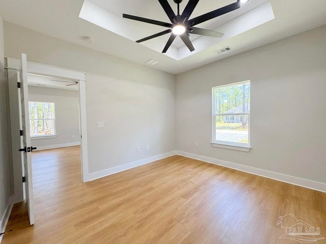 3032 N 11th Ave, Milton, FL 32583