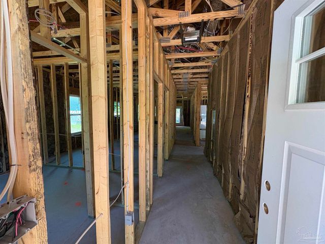 3032 N 11th Ave, Milton, FL 32583