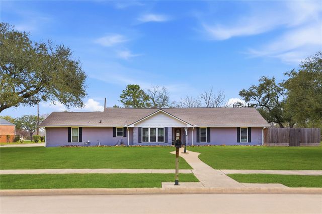 15526 Jersey Drive, Jersey Village, TX 77040