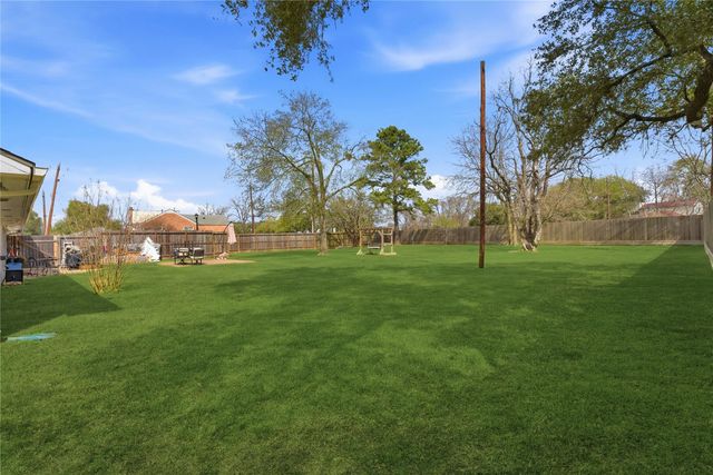 15526 Jersey Drive, Jersey Village, TX 77040