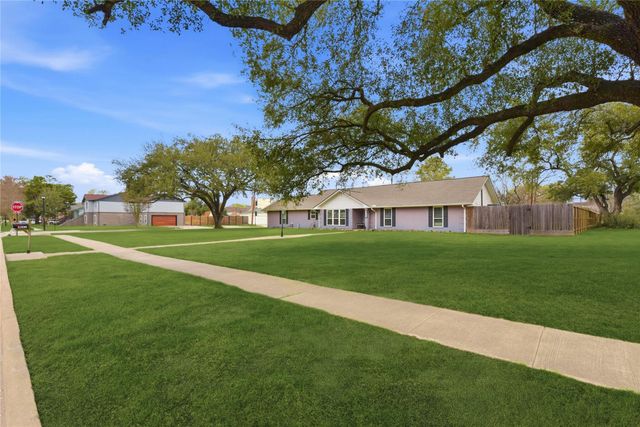 15526 Jersey Drive, Jersey Village, TX 77040