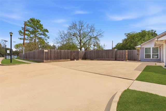 15526 Jersey Drive, Jersey Village, TX 77040