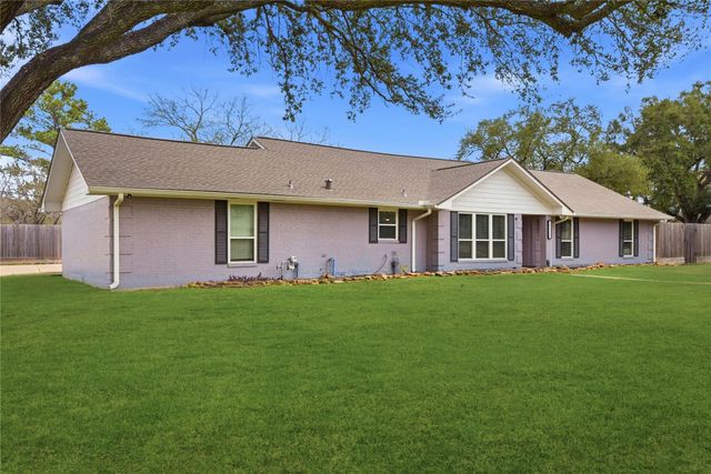 15526 Jersey Drive, Jersey Village, TX 77040