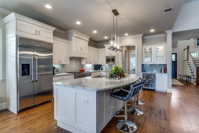 6820 Southridge Drive, Dallas, TX 75214