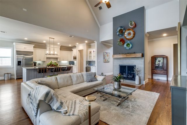 6820 Southridge Drive, Dallas, TX 75214