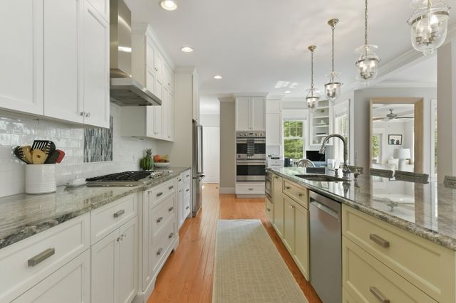 159 Walpole Street, Dover, MA 02030