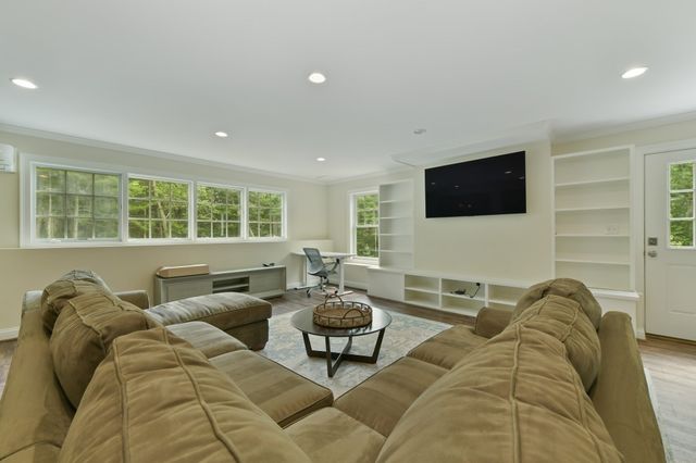 159 Walpole Street, Dover, MA 02030