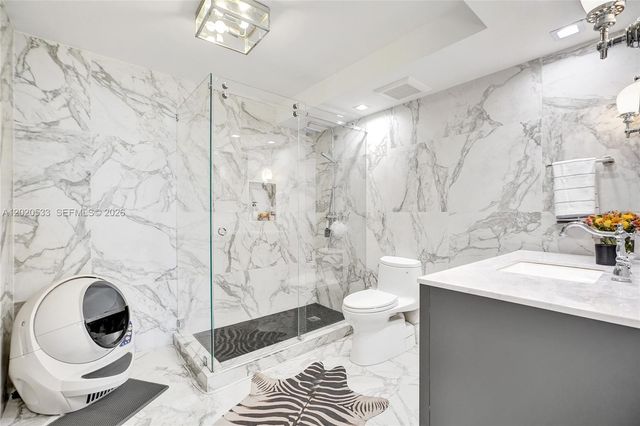 230 174th St 2112, Sunny Isles Beach, FL 33160