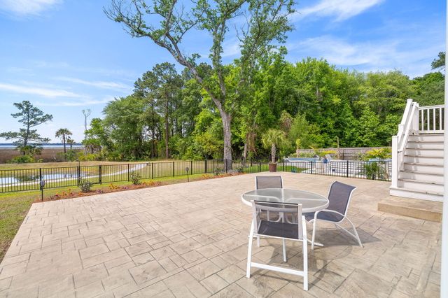 523 Spring Hollow Drive, Charleston, SC 29492
