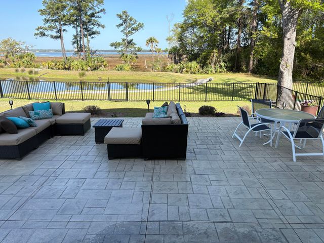 523 Spring Hollow Drive, Charleston, SC 29492