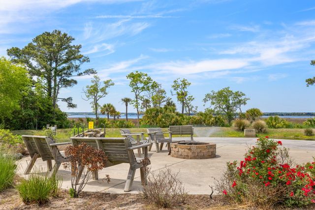 523 Spring Hollow Drive, Charleston, SC 29492