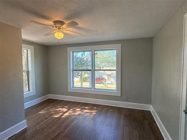 1924 22ND STREET S, St Petersburg, FL 33712