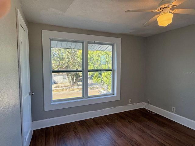 1924 22ND STREET S, St Petersburg, FL 33712