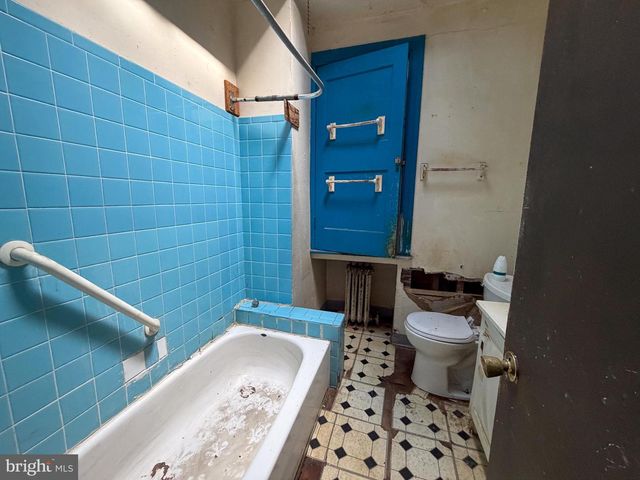 5912 LOCUST ST, Philadelphia, PA 19139