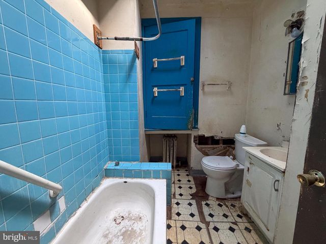 5912 LOCUST ST, Philadelphia, PA 19139