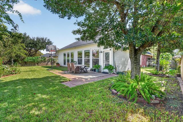 3523 Paigewood Drive, Pearland, TX 77584
