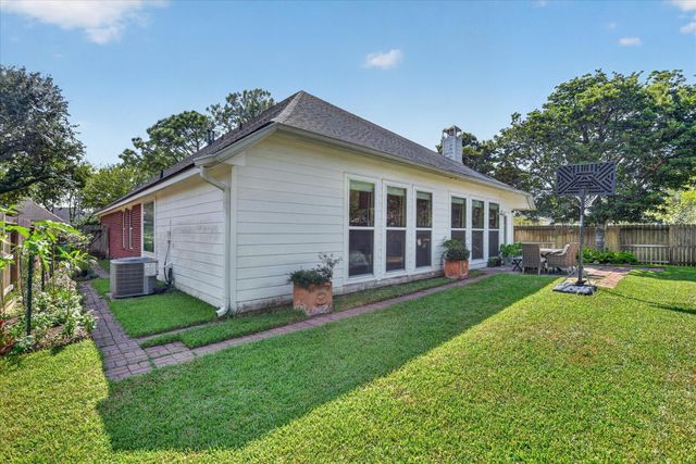 3523 Paigewood Drive, Pearland, TX 77584