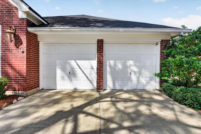 3523 Paigewood Drive, Pearland, TX 77584
