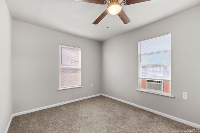 311 S San Joaquin Ave, San Antonio, TX 78237