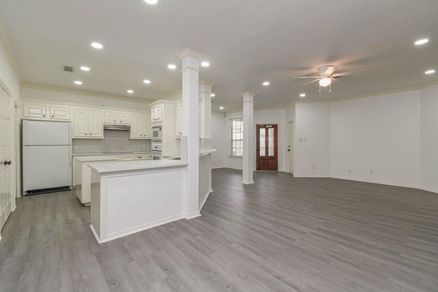 4518 Somerset Court, Pasadena, TX 77504