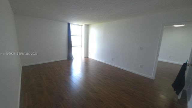 2350 NE 135th St 1402, North Miami, FL 33181