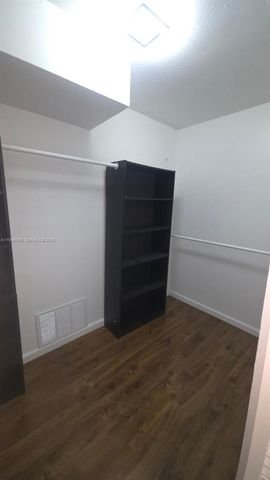 2350 NE 135th St 1402, North Miami, FL 33181