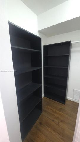 2350 NE 135th St 1402, North Miami, FL 33181