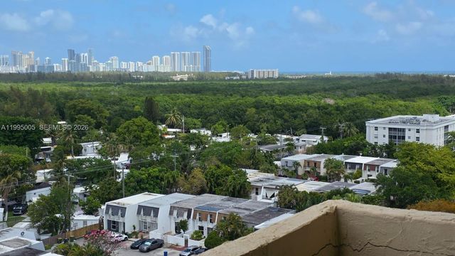 2350 NE 135th St 1402, North Miami, FL 33181