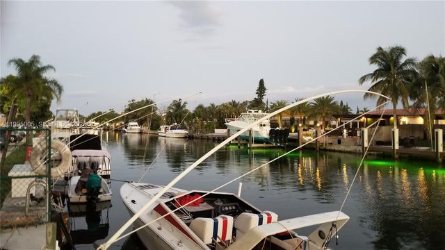 2350 NE 135th St 1402, North Miami, FL 33181