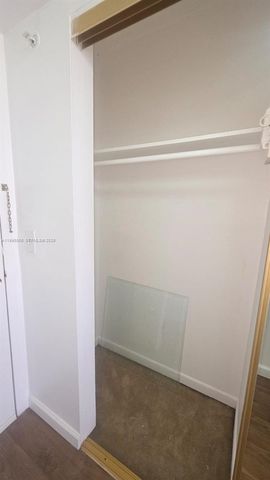 2350 NE 135th St 1402, North Miami, FL 33181